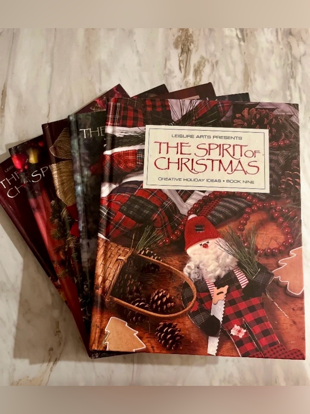 Leisure Arts The Spirit Of Christmas Books
